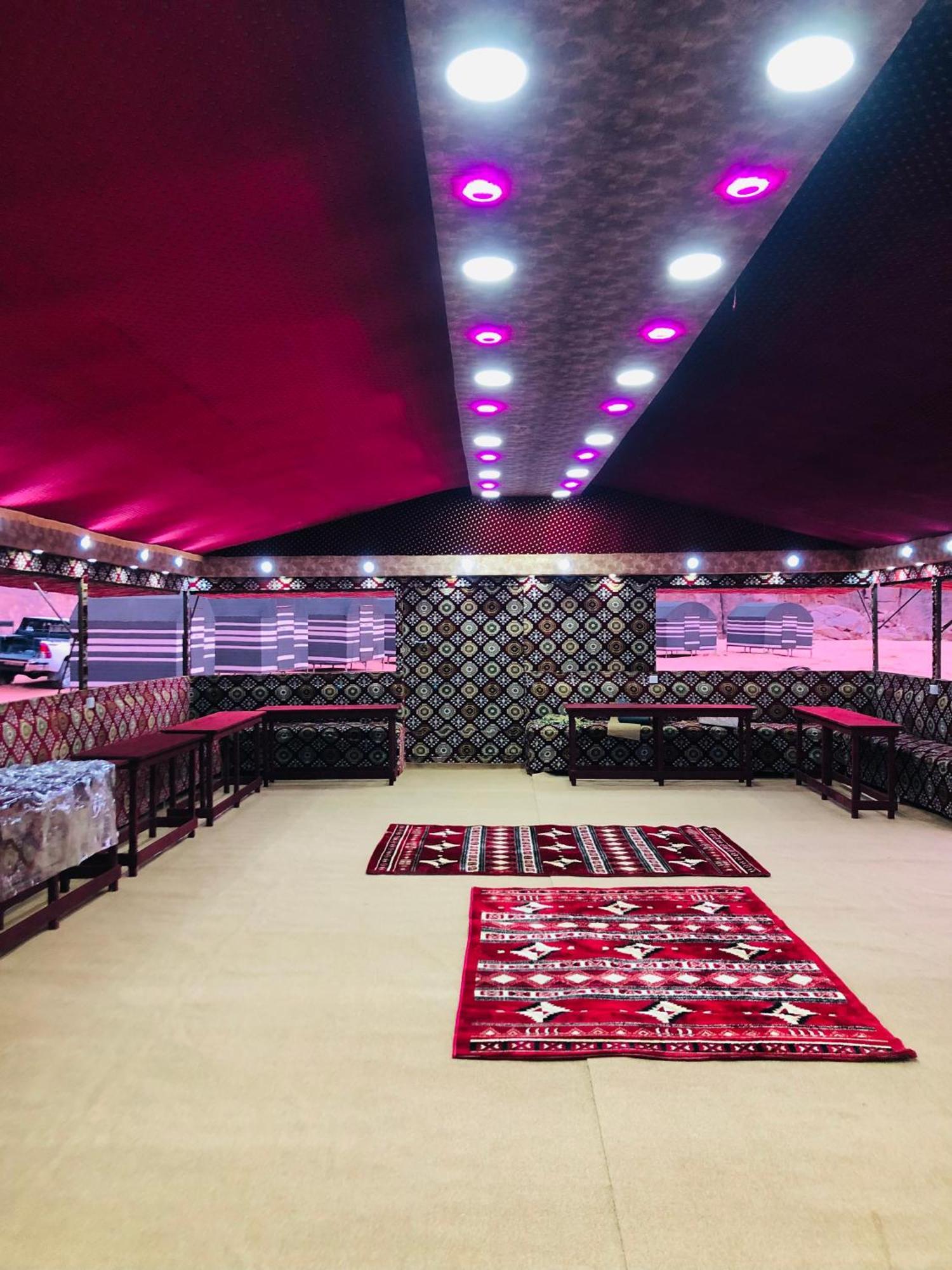 Wadi Rum Bubble Camp & Tour Exterior foto